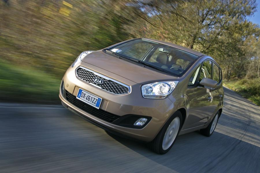  Kia Venga 2010 года  (фото 95 из 199)
